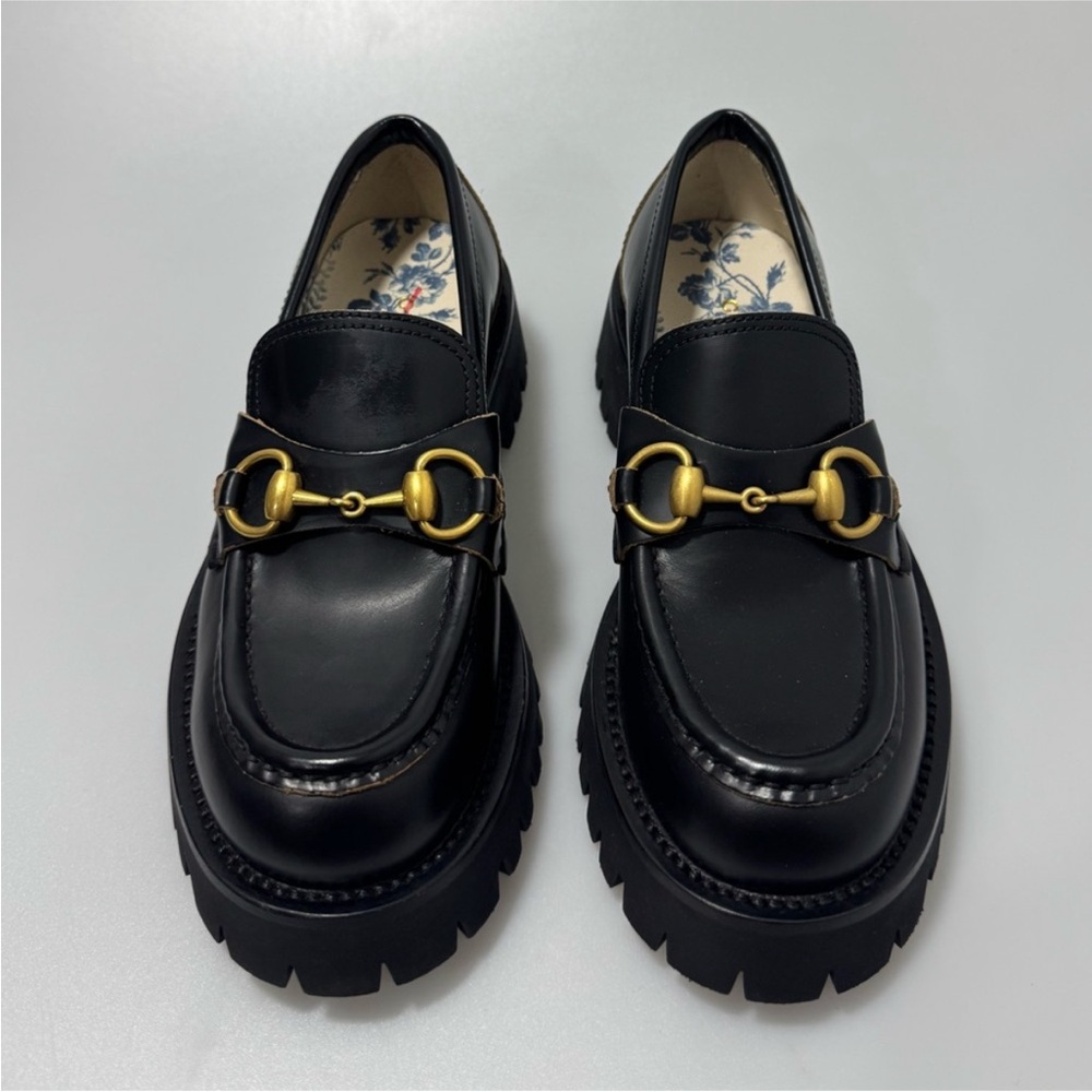 Gucci Harald Lug Sole Black Loafers with Gold Detailing - Picture 4 of 6
